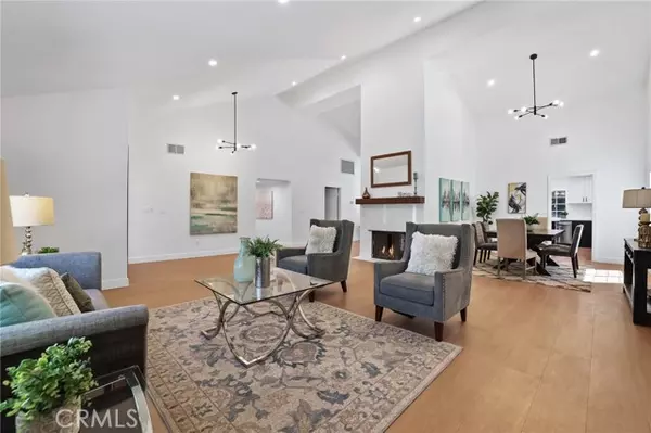 Woodland Hills (los Angeles), CA 91364,4424 Deanwood Drive