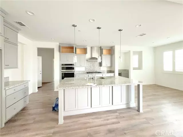 Eastvale, CA 92880,12906 Shorthorn