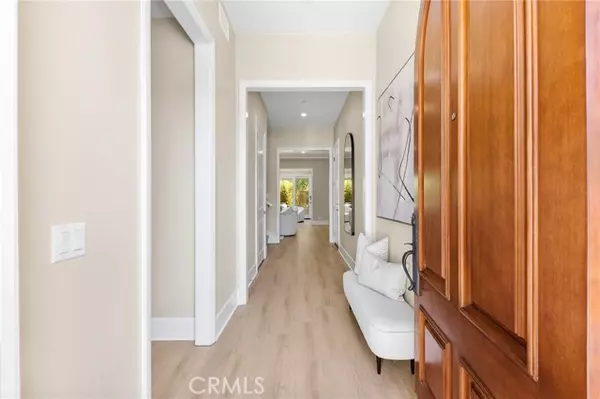 Irvine, CA 92602,51 Thoroughbred