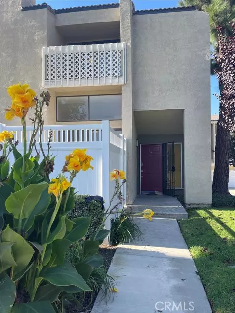 380 W Wilson #E106, Costa Mesa, CA 92627
