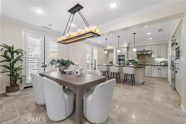 Irvine, CA 92620,35 Twin Gables