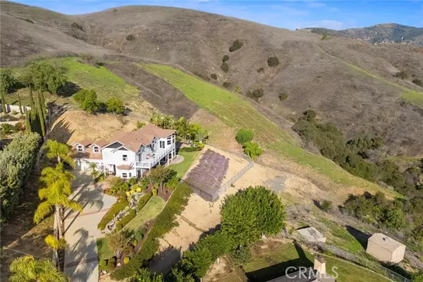 Yorba Linda, CA 92886,3871 Crest