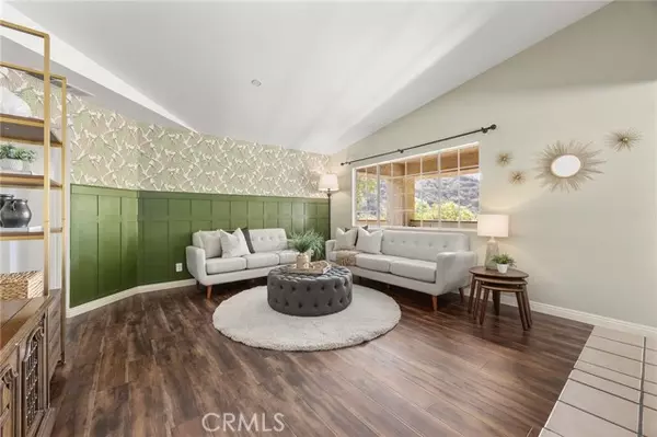 Yorba Linda, CA 92887,5370 Silver Canyon #7E