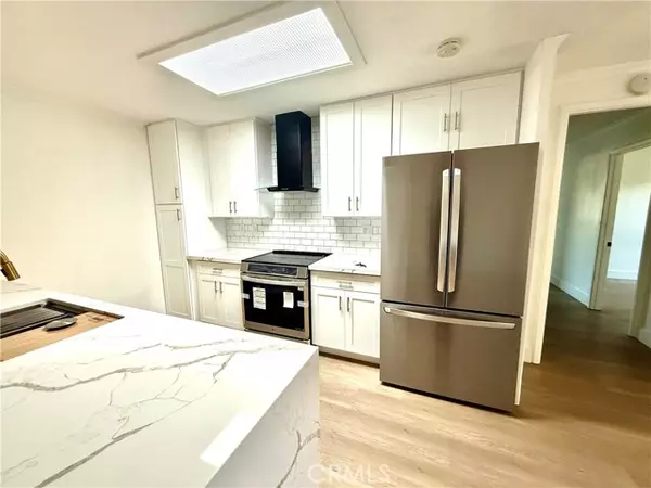 Aliso Viejo, CA 92656,23376 Via San Miguel