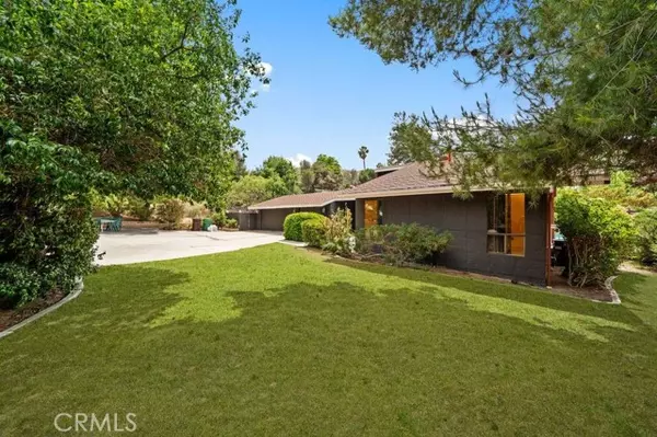 Hemet, CA 92543,27411 Santa Fe