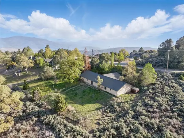 Tehachapi, CA 93561,24980 Sunset Way