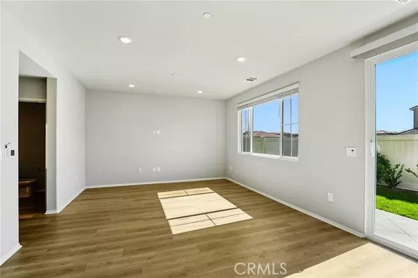 Redlands, CA 92374,2183 Bergamot Street