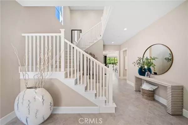 Irvine, CA 92602,100 Viano