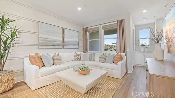 Anaheim, CA 92805,1720 E Park Street #11