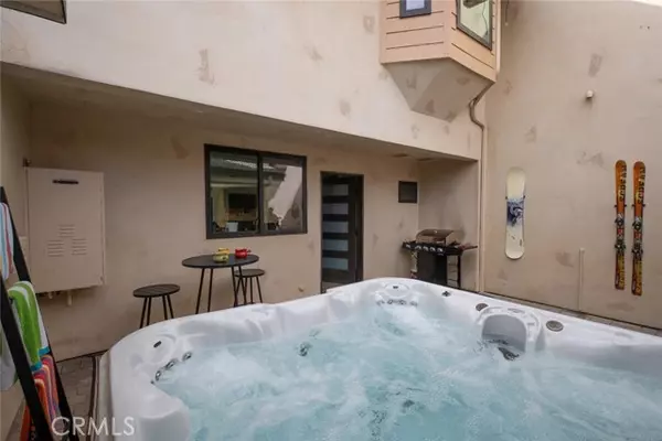 Big Bear Lake, CA 92315,43000 Clover #22