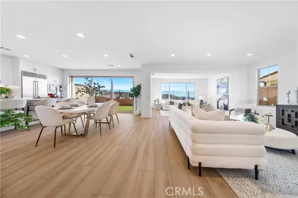 Irvine, CA 92602,230 collino