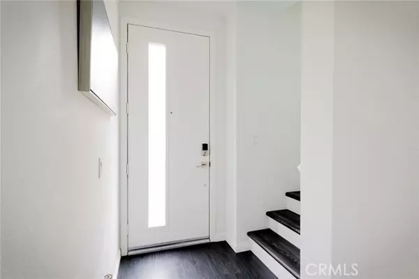 Corona, CA 92878,677 Savi Drive #103