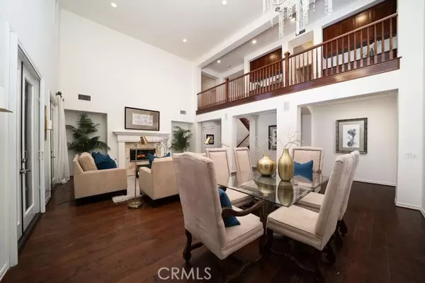 Irvine, CA 92620,60 New Dawn