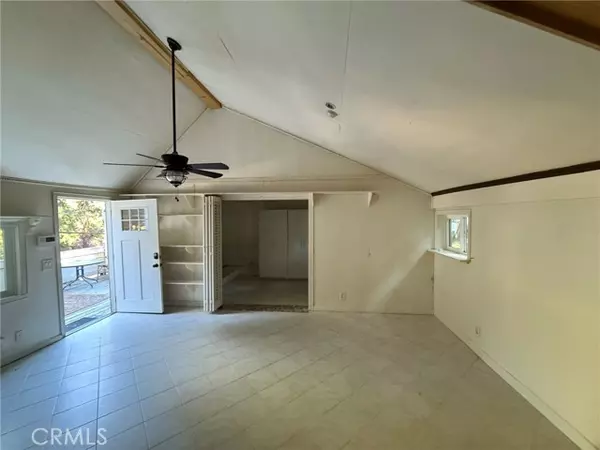 Crestline, CA 92325,23489 Lake