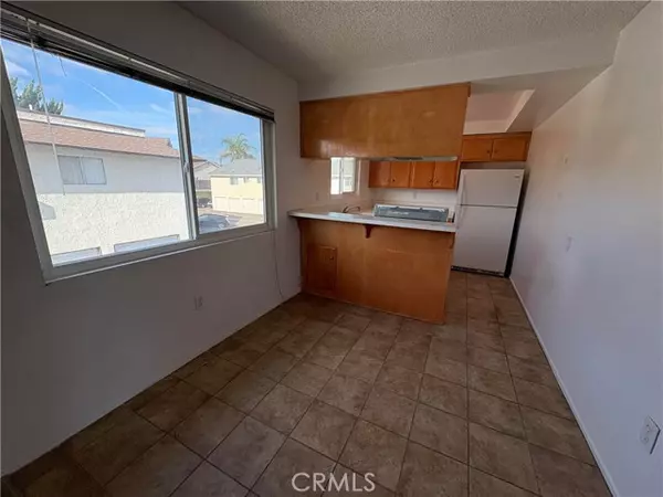 Huntington Beach, CA 92647,17061 Evergreen Circle #D