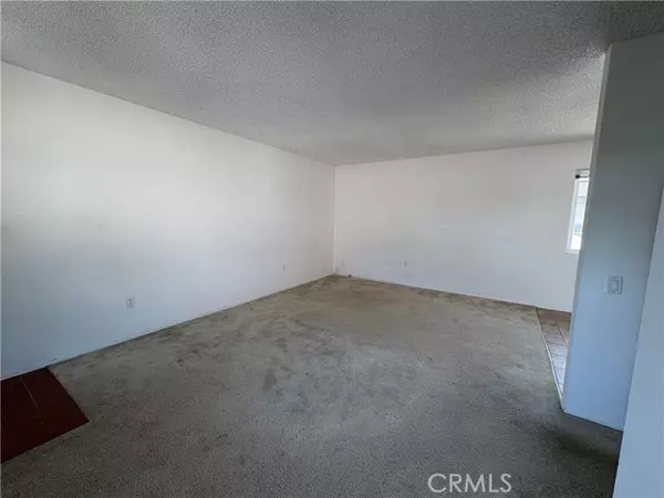 Huntington Beach, CA 92647,17061 Evergreen Circle #D