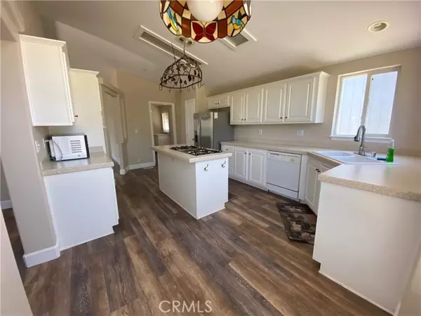 Fallbrook, CA 92028,2445 Helen