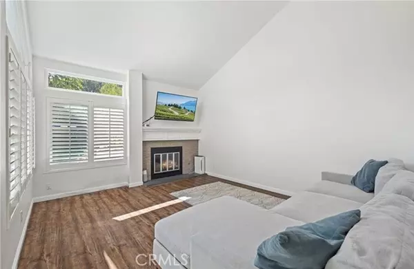 Irvine, CA 92612,164 Stanford Court #82