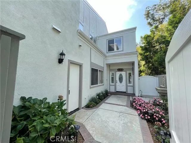 Huntington Beach, CA 92648,19686 Surfbreaker Lane