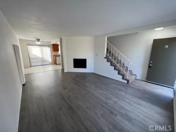 Huntington Beach, CA 92648,2111 California #C