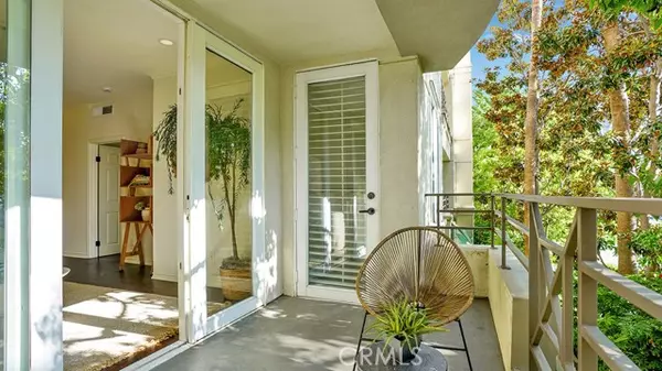 Irvine, CA 92612,2233 Martin #216