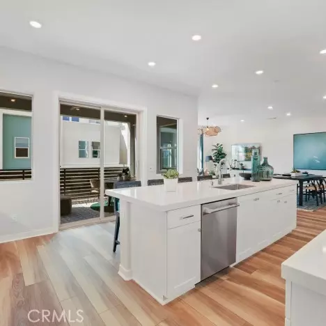 Montebello, CA 90640,1005 Walnut Terrace