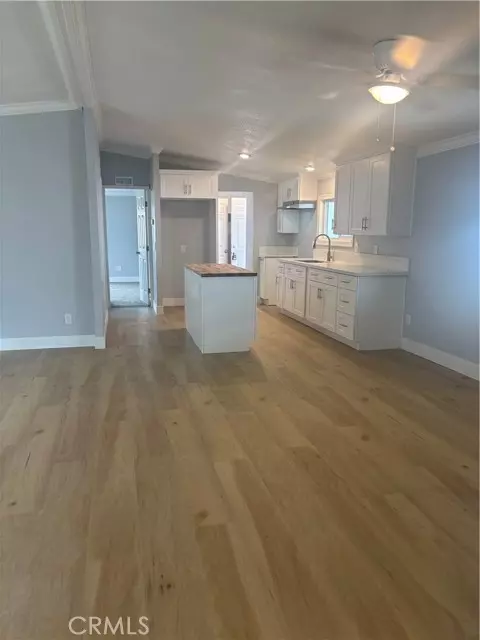 Hemet, CA 92543,1097 N State Street #10