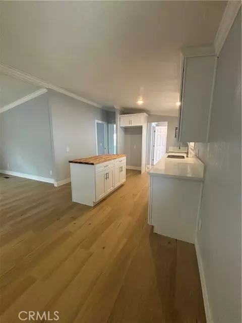 Hemet, CA 92543,1097 N State Street #10