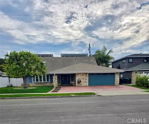 1851 Pitcairn, Costa Mesa, CA 92626