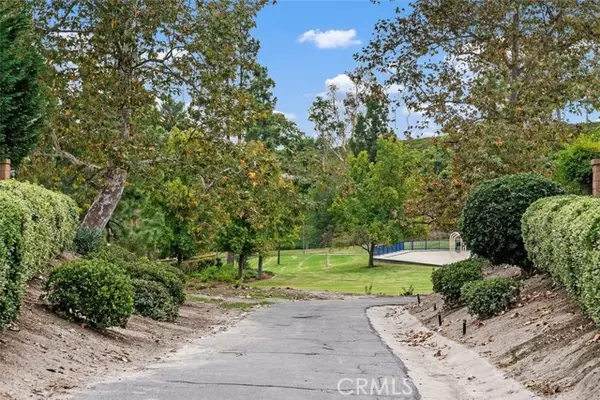 Mission Viejo, CA 92691,27552 Berdun