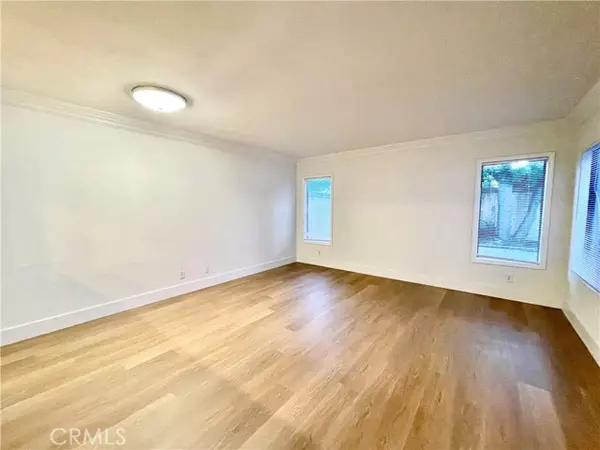 Mission Viejo, CA 92691,21061 Carob