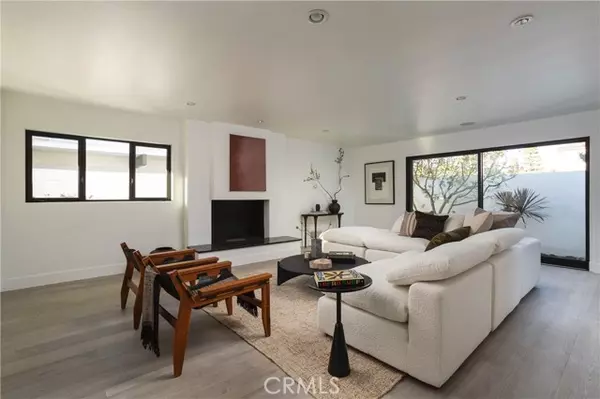 Newport Beach, CA 92660,1001 Nottingham Road