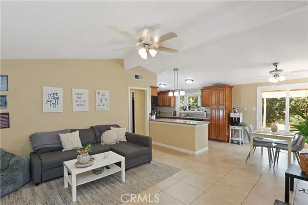 Orange, CA 92868,1139 W Sycamore