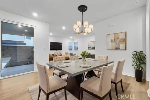 Corona, CA 92883,24283 Juni Court