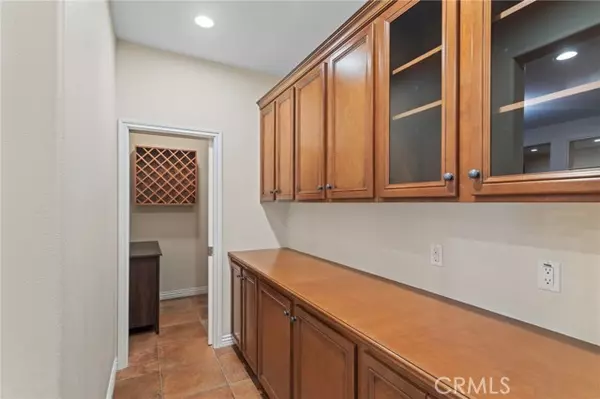 Santa Ana, CA 92704,1858 W Meadowbrook