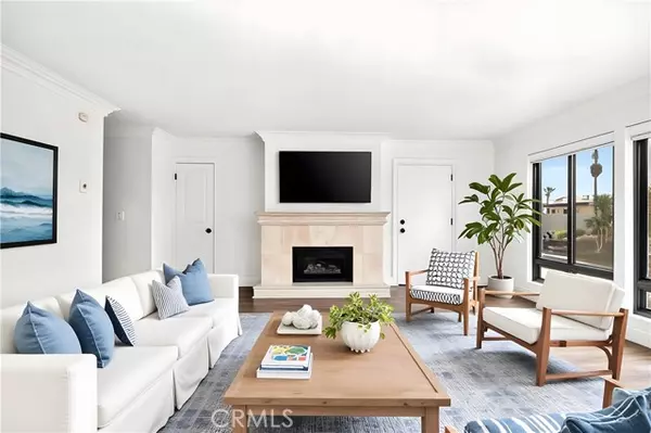 Laguna Beach, CA 92651,422 Cypress