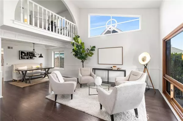 Lake Forest (el Toro), CA 92630,22911 Plainview