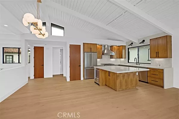 Newport Beach, CA 92663,4017 Channel #B