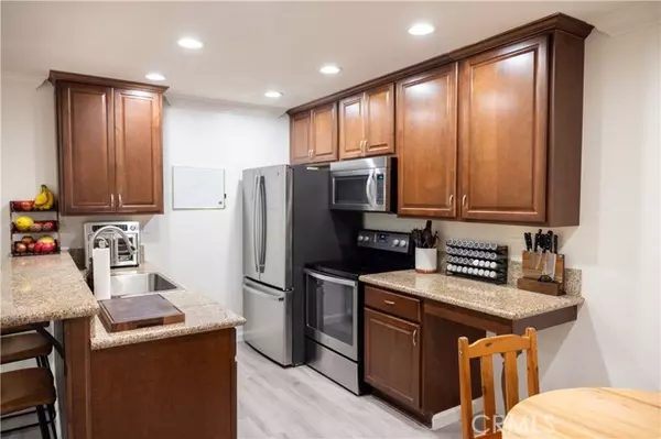 Lake Forest (el Toro), CA 92630,21991 Rimhurst