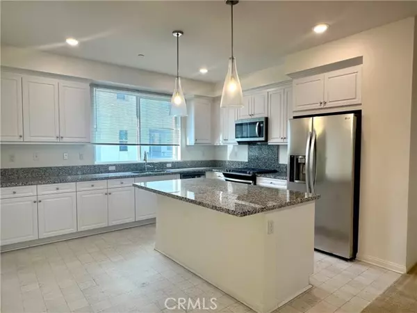 231 Steely, Irvine, CA 92614