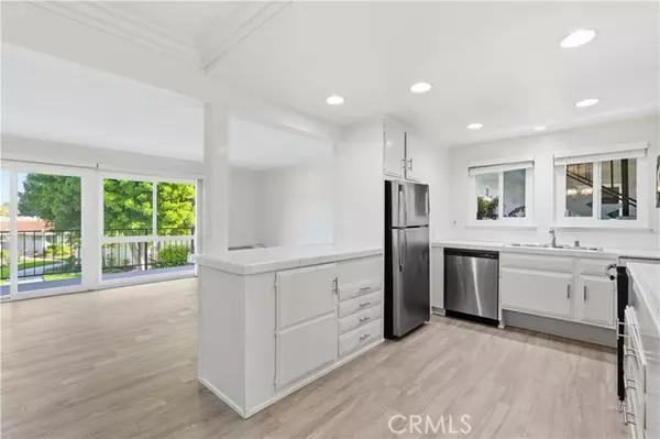 Laguna Woods, CA 92637,2266 Via Puerta #A