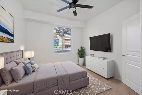 Irvine, CA 92612,2114 Watermarke