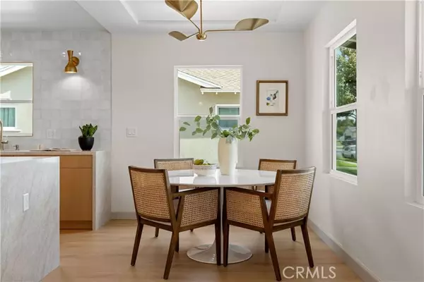 Anaheim, CA 92805,925 W Autumn