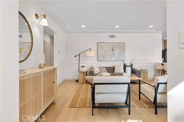 Anaheim, CA 92805,925 W Autumn