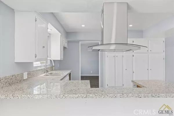 Bakersfield, CA 93309,4005 Madrid Avenue