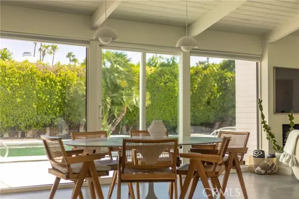 Palm Springs, CA 92264,965 E Twin Palms