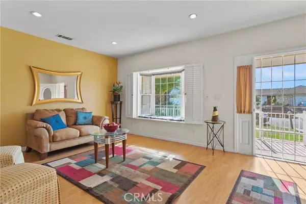 Irvine, CA 92604,4801 Redbluff