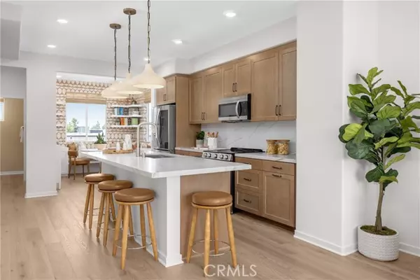 Downey, CA 90240,7373 Suva Street