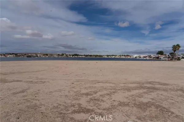 Helendale, CA 92342,27160 Vista #43