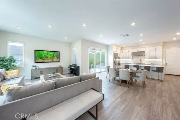 Irvine, CA 92618,217 Chorus